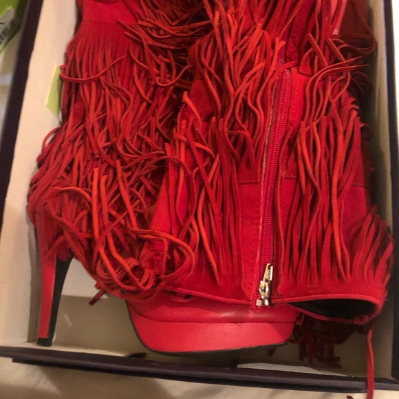Red suide and leather fringed boot. - Picture 2 of 6